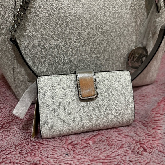 NWT Michael Kors Jet Set Large Logo Shoulder Bag Purse and Wallet Set - Picture 5 of 11